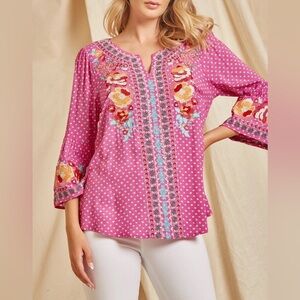 Women’s Savanna Jane Embroidered Accent Bell Sleeve Top Pink Size M